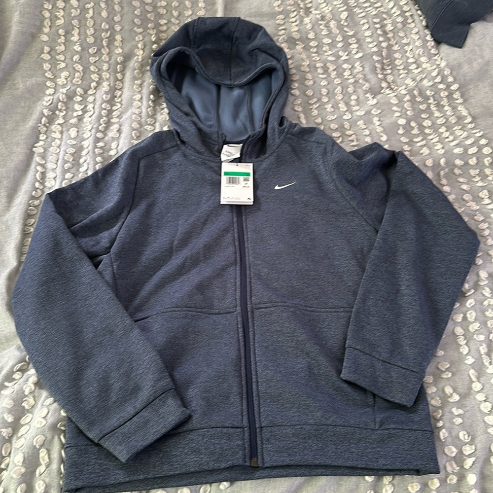 Nike youth XL thermal fit hoodie NWT